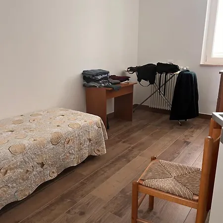 Caroli Villa Crispiano